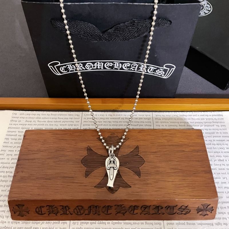 Ch**me He**ts necklaces